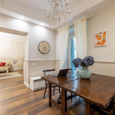 Charming Apartment With Patio A Few Steps From Colosseum Ngoại thất bức ảnh