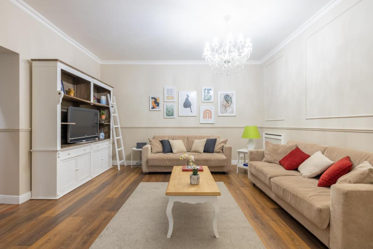 Charming Apartment With Patio A Few Steps From Colosseum Ngoại thất bức ảnh