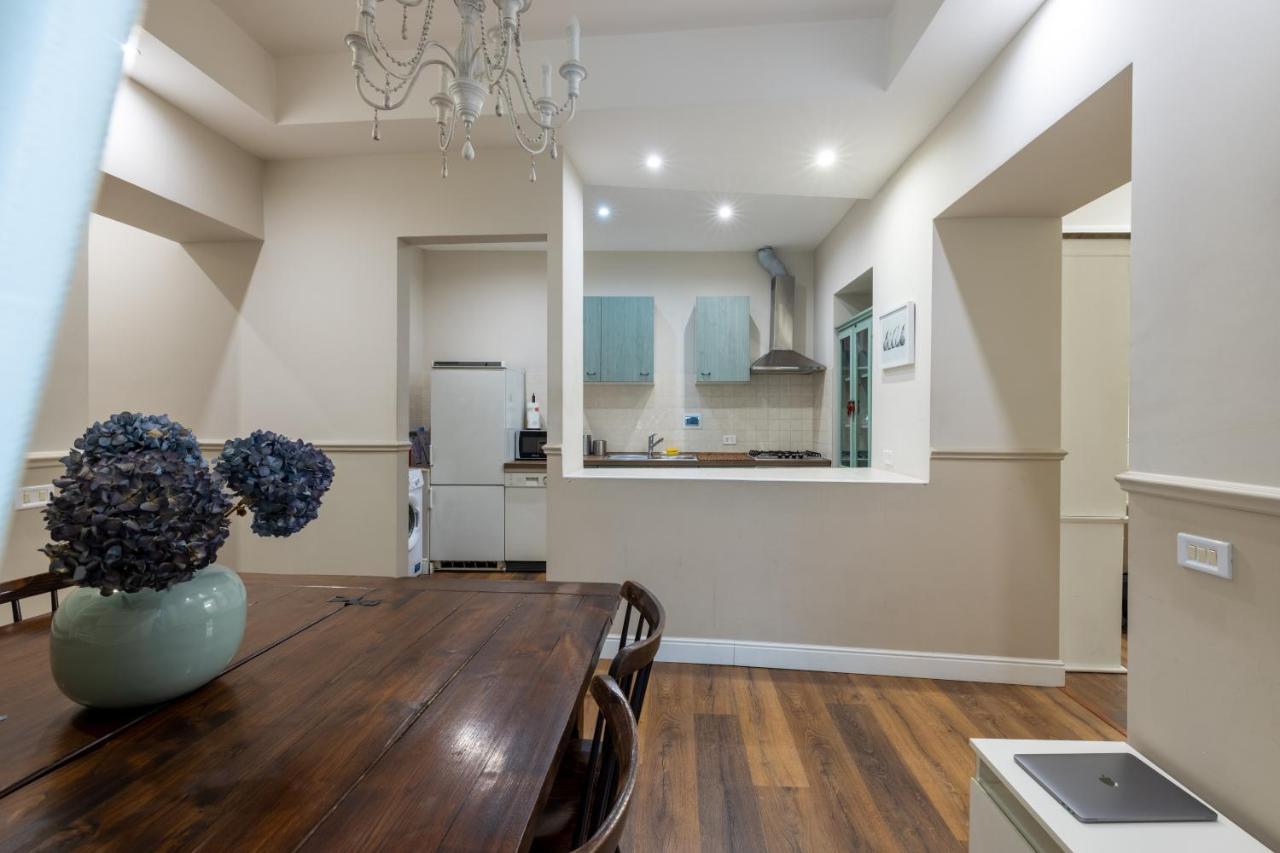 Charming Apartment With Patio A Few Steps From Colosseum Ngoại thất bức ảnh