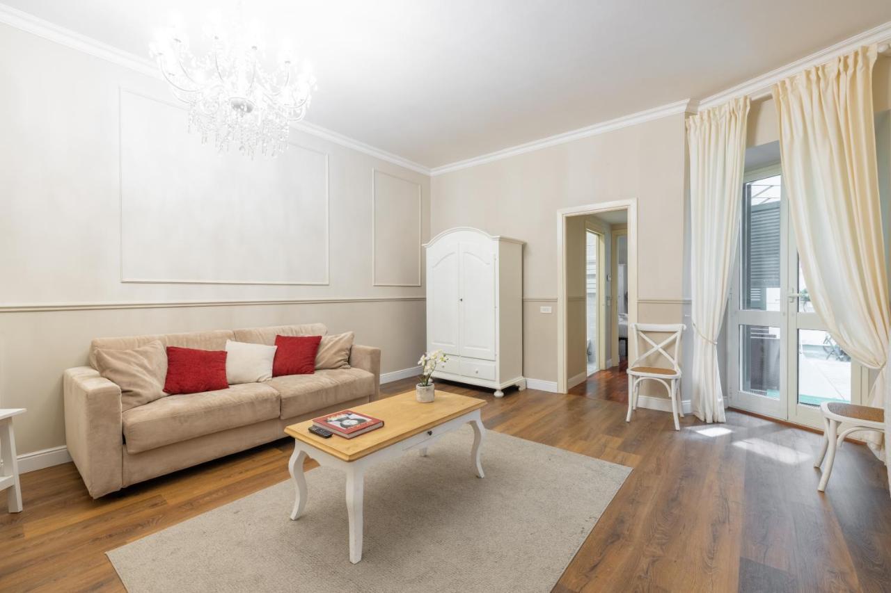 Charming Apartment With Patio A Few Steps From Colosseum Ngoại thất bức ảnh