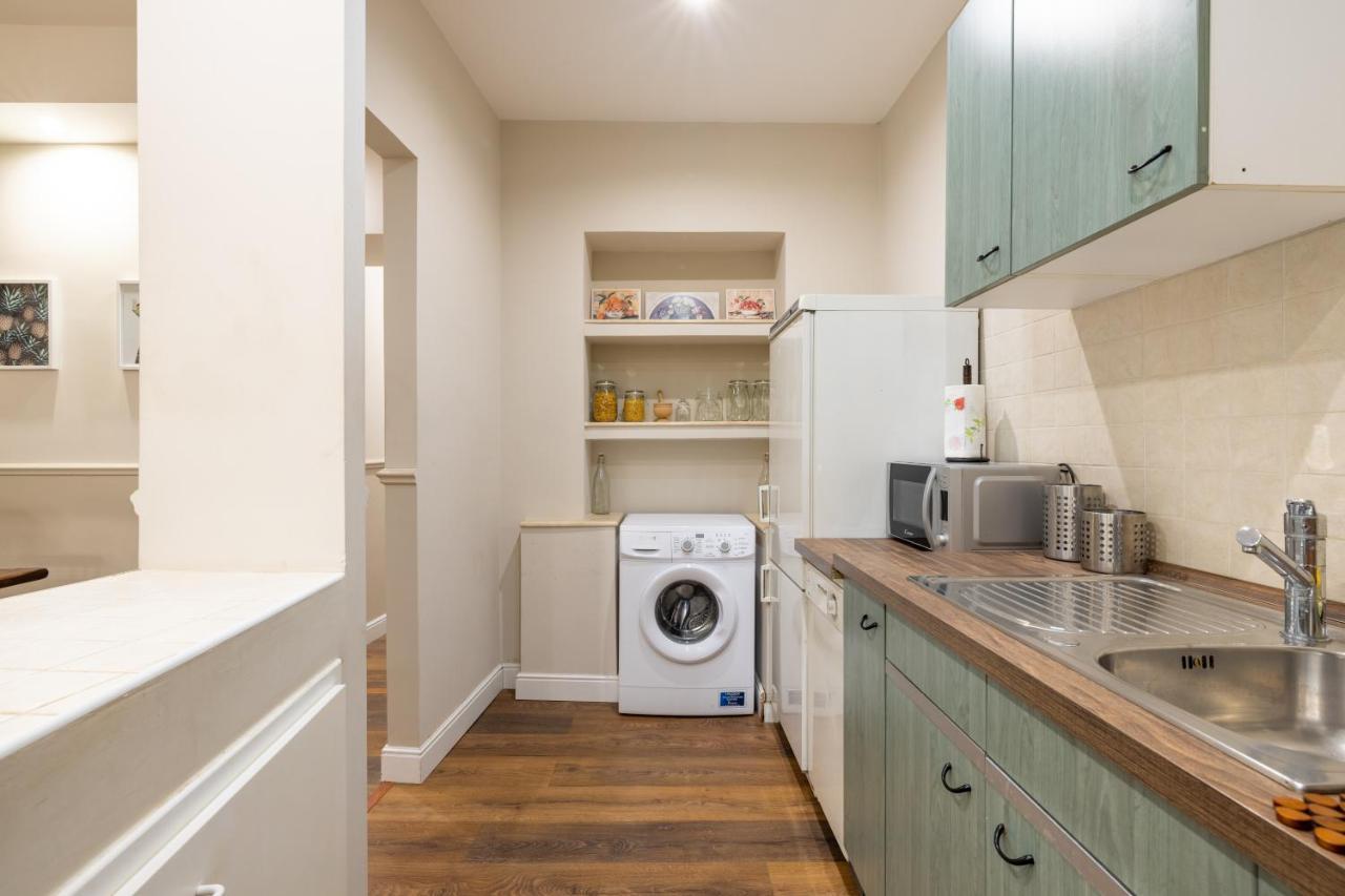 Charming Apartment With Patio A Few Steps From Colosseum Ngoại thất bức ảnh