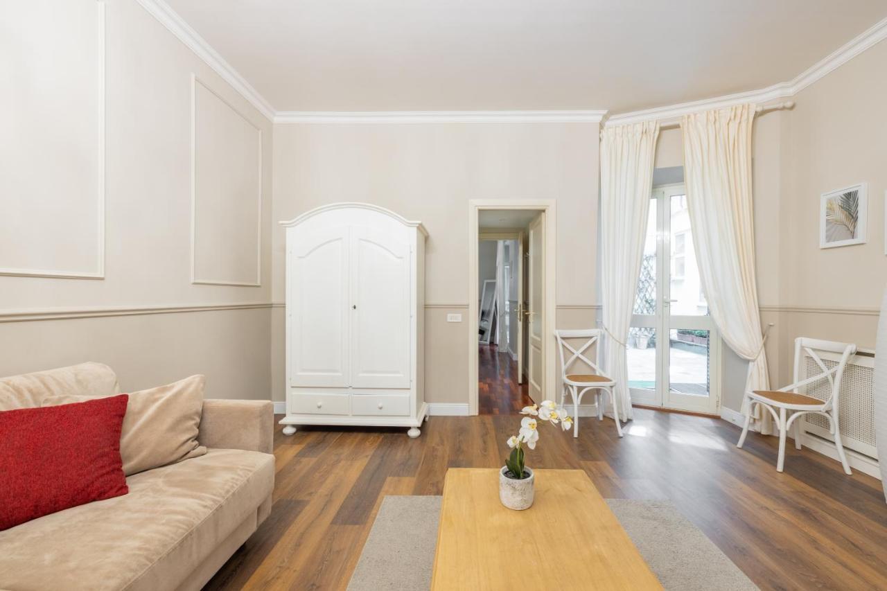 Charming Apartment With Patio A Few Steps From Colosseum Ngoại thất bức ảnh